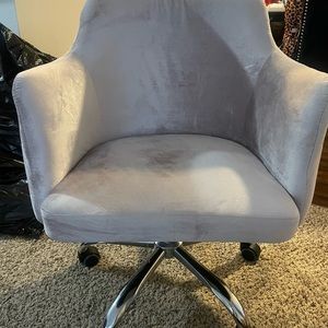 Office swivel chair. Like new with tags